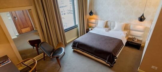 La Boheme Hotel - Vlucht + hotel Tirana
