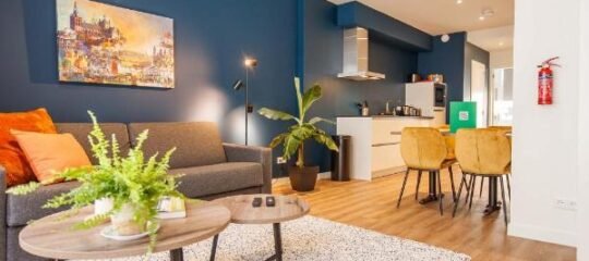 Boutique Chic 55m2 Apartment with City Garden - DB6A