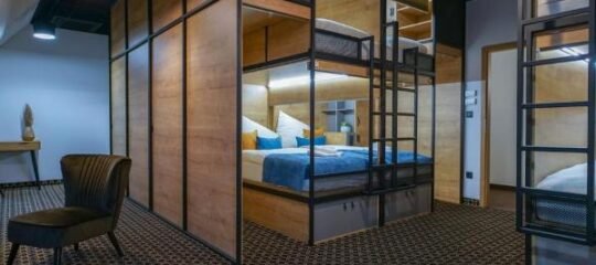 CHORS like a hotel - Capsule & NFT Boutique Hostel Bratislava - City Center