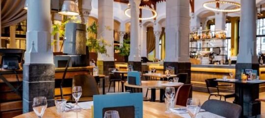 Post-Plaza Hotel & Grand Café