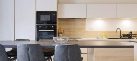 Q&R Renting - Suites Design Modernes et Luxueuses- Confort Parking AC Mer