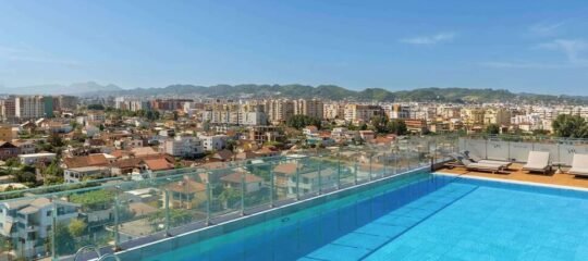 Mercure Tirana - Vlucht + hotel Tirana