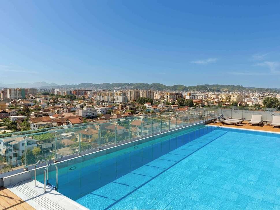 Mercure Tirana - Vlucht + hotel Tirana