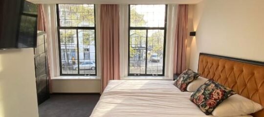 Hotel La Noire - Delft City Centre