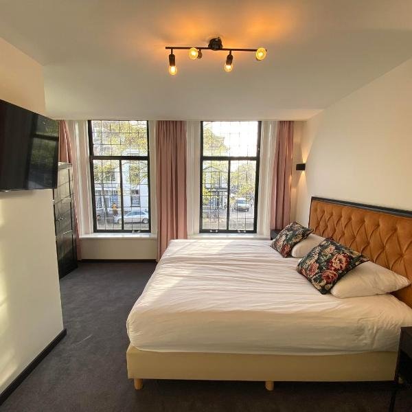 Hotel La Noire - Delft City Centre