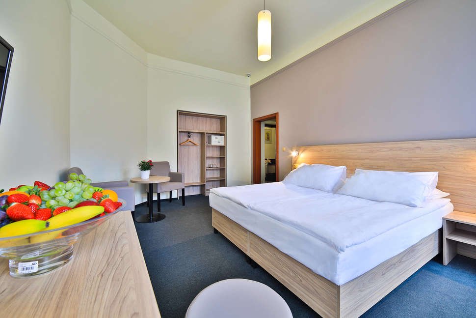 Hotel Atlantic - Vlucht + hotel Praag