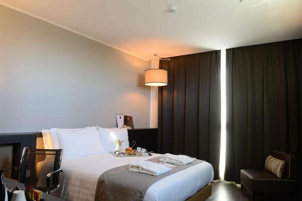 Best Western Premier CHC Airport Genova - Vlucht + hotel Genua
