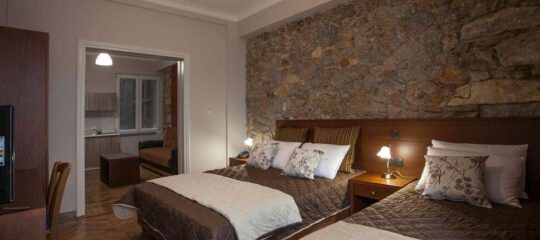 Ambrosia Suites - Vlucht + hotel Athene