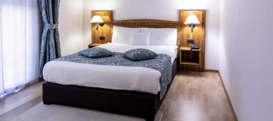 Xheko Imperial Hotel Tirana - Vlucht + hotel Tirana