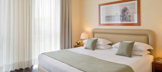 Starhotels Business Palace - Vlucht + hotel Milaan