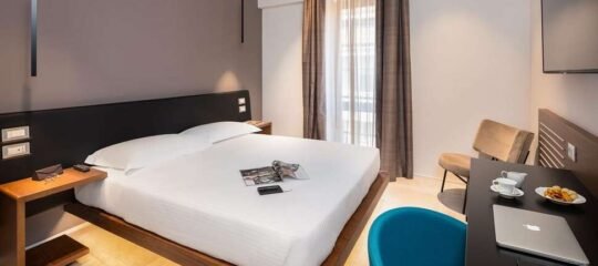 The Corner Duomo Hotel - Vlucht + hotel Milaan