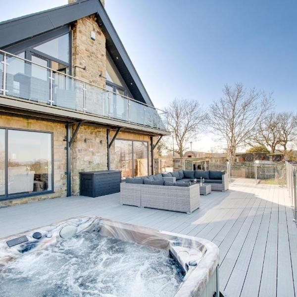 Northern Hideaways Oakfield Lodge, Ponteland