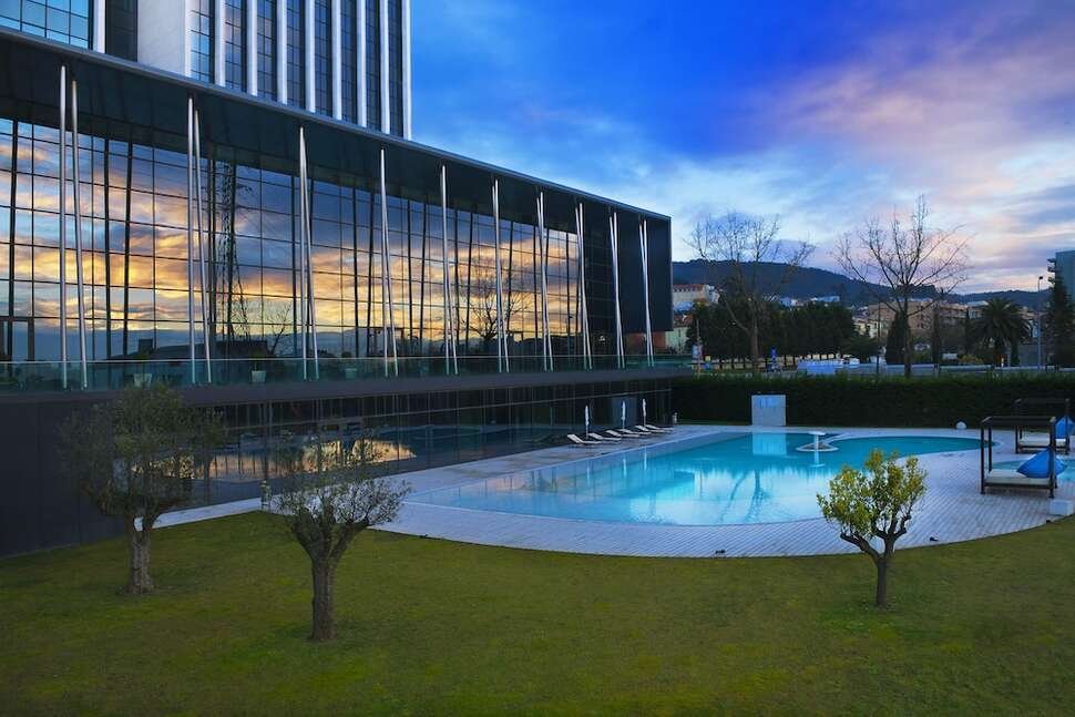 Melia Braga Hotel & Spa - Vlucht + hotel Braga