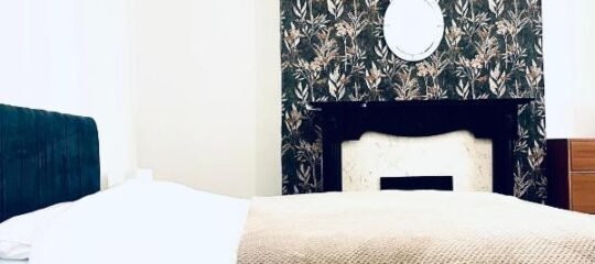 Room near Anfield - Great Value Stay