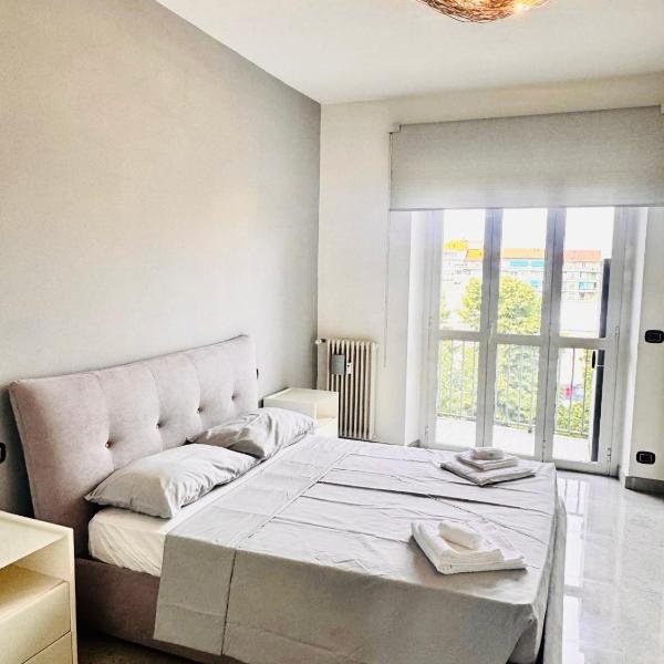 R&G House - Appartamento moderno vicino alla metropolitana - Modern apartment close to the metro