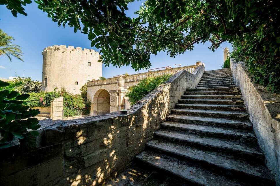 Torre Del Parco - Vlucht + hotel Lecce