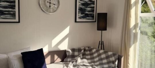 Modern Apartment - Near Manchester City Centre - Perfect for Couples