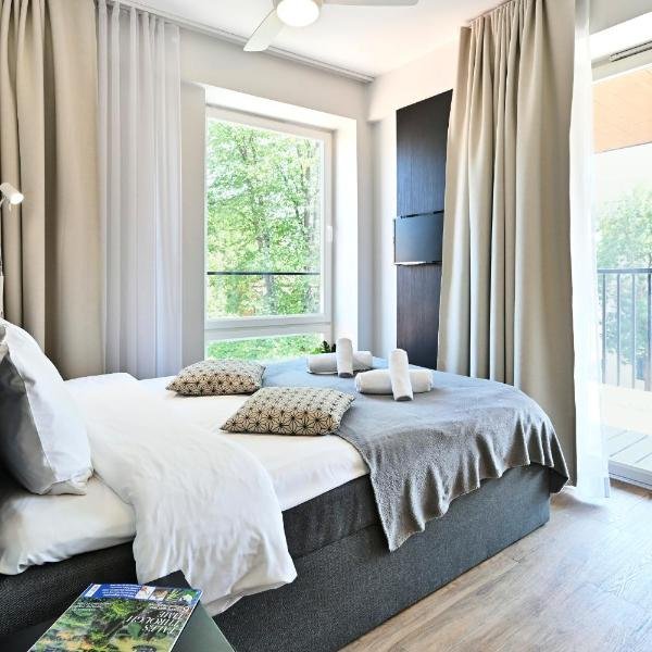 Thomas' Home - Trendy, Central & Balcony