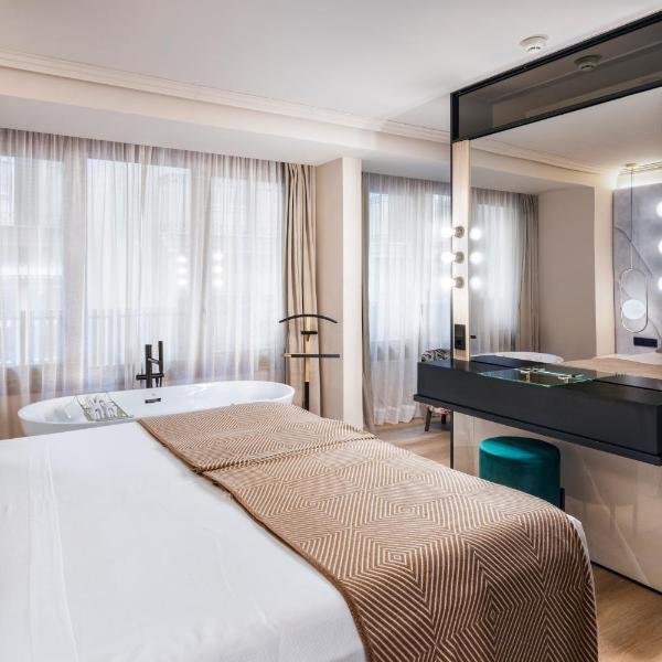 Nivia Born Boutique Hotel