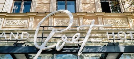 Grand Poet Hotel and SPA by Semarah