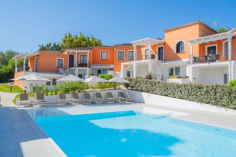 Hotel Galanias Bari Sardo - Vlucht + hotel Bari Sardo