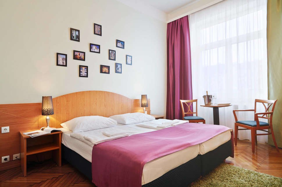 Boutique Hotel Donauwalzer - Vlucht + hotel Wenen