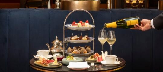 Hotel Des Indes | Luxe High-tea incl. overnachting