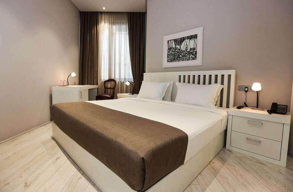 Metro Hotel Tirana - Vlucht + hotel Tirana