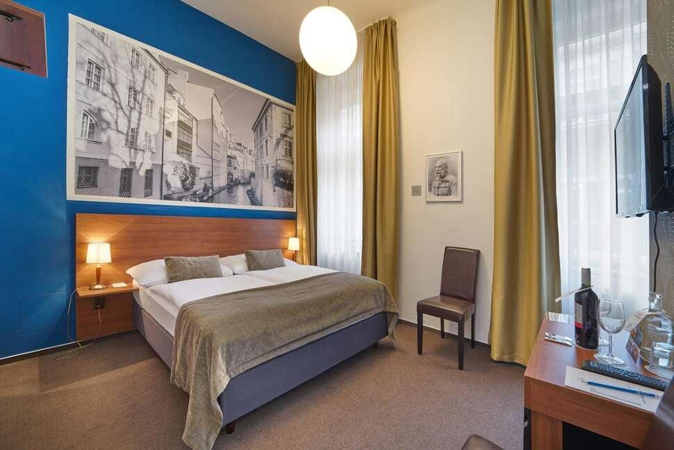 Metropolitan Old Town - Vlucht + hotel Praag