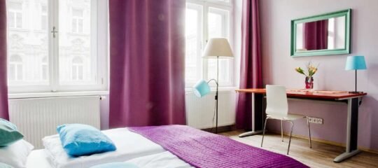 Royal Court Appartementen - Vlucht + hotel Praag