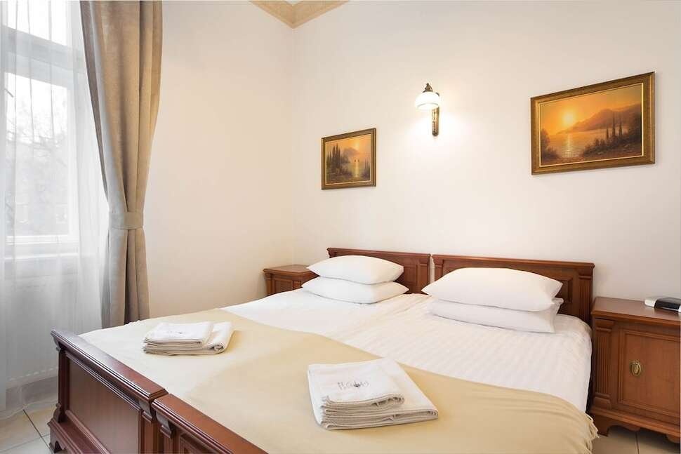 Ventus Rosa Appartementen - Vlucht + hotel Krakau