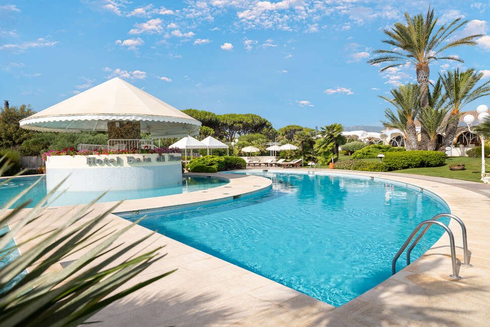 Hotel Baia di Nora - Vlucht + hotel Pula