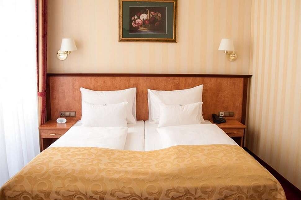 Opera Suites - Vlucht + hotel Wenen
