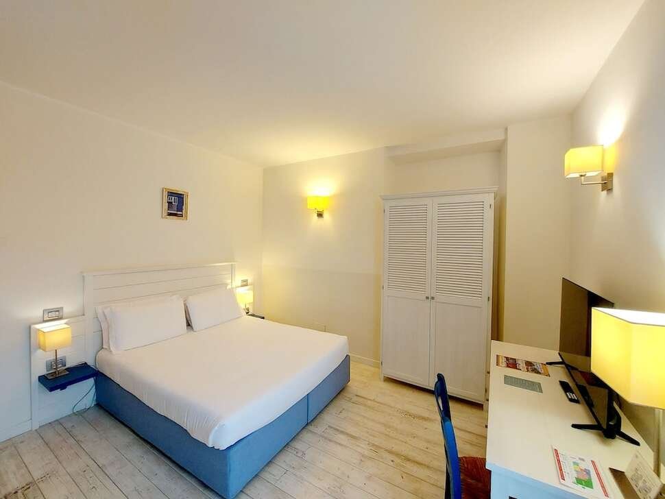 Hotel La Villa del Mare - Vlucht + hotel Cagliari