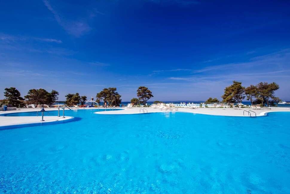 Zaton Holiday Resort Mobilehomes - Vlucht + hotel Zaton