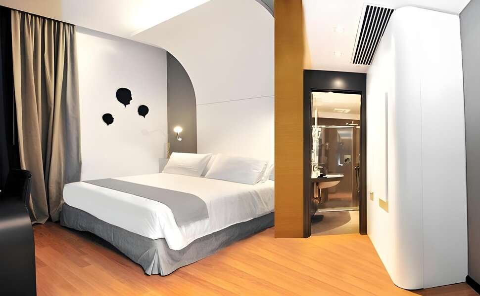 Culture Hotel Centro Storico - Vlucht + hotel Napels