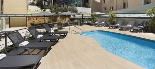 HCC Montblanc - Vlucht + hotel Barcelona
