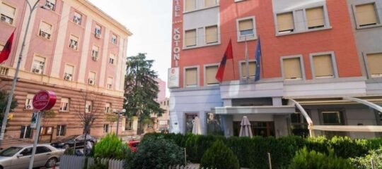 Kotoni Boutique Hotel - Vlucht + hotel Tirana