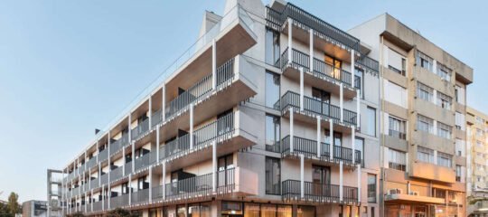 Exe Essenzia Porto - Vlucht + hotel Porto