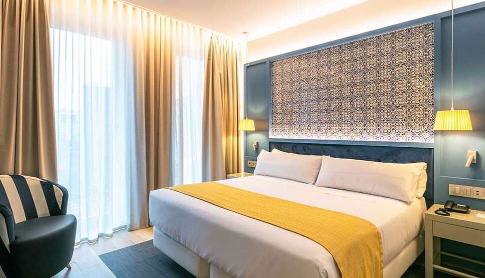 Catalonia Porto - Vlucht + hotel Porto