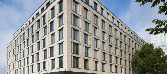 Hotel AMANO Grand Central - Trein + hotel