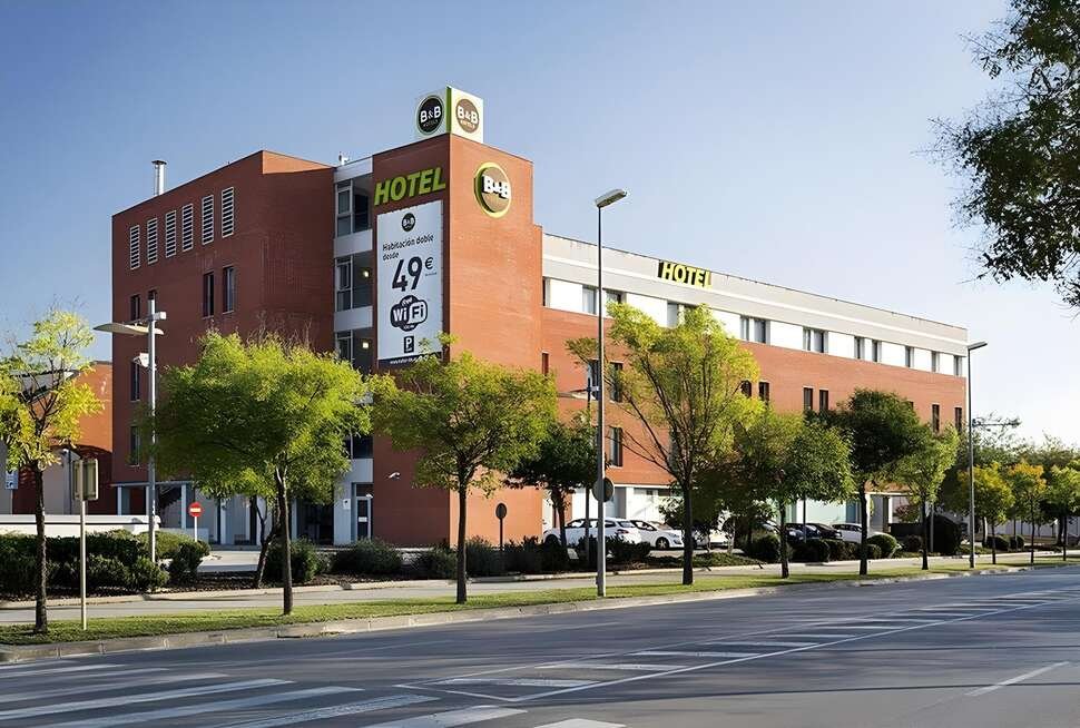 B&B Hotel Girona 3 - Vlucht + hotel Girona