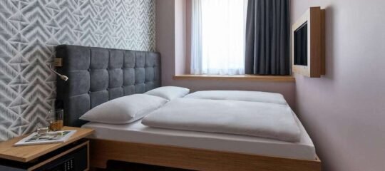 Hotel Mio by Amano - Vlucht + hotel München