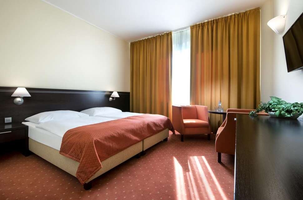 Hotel Tatra - Vlucht + hotel Bratislava