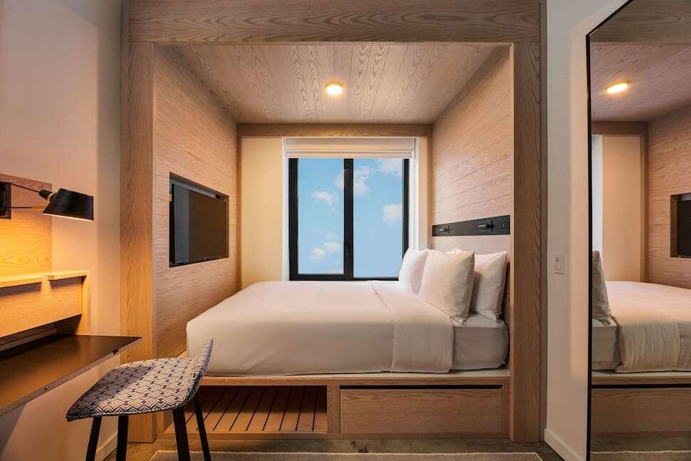 Radio Hotel - Vlucht + hotel New York City