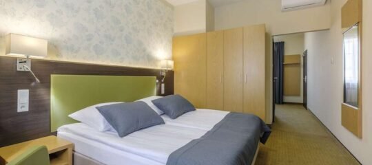 Hotel Reytan - Vlucht + hotel Warschau