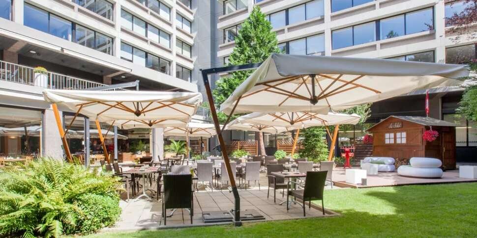 Crowne Plaza Geneva - Vlucht + hotel Meyrin
