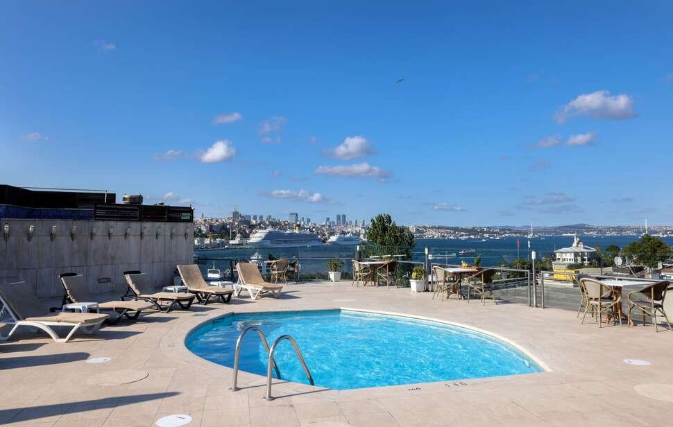 Orka Royal Hotel & Spa - Vlucht + hotel Istanbul