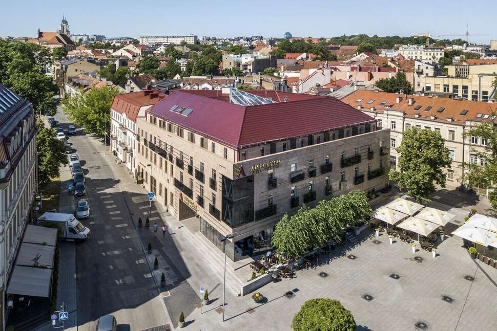 Amberton Hotel - Vlucht + hotel Vilnius
