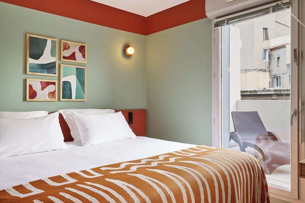 Hotel Ligo by HappyCulture - Vlucht + hotel Marseille
